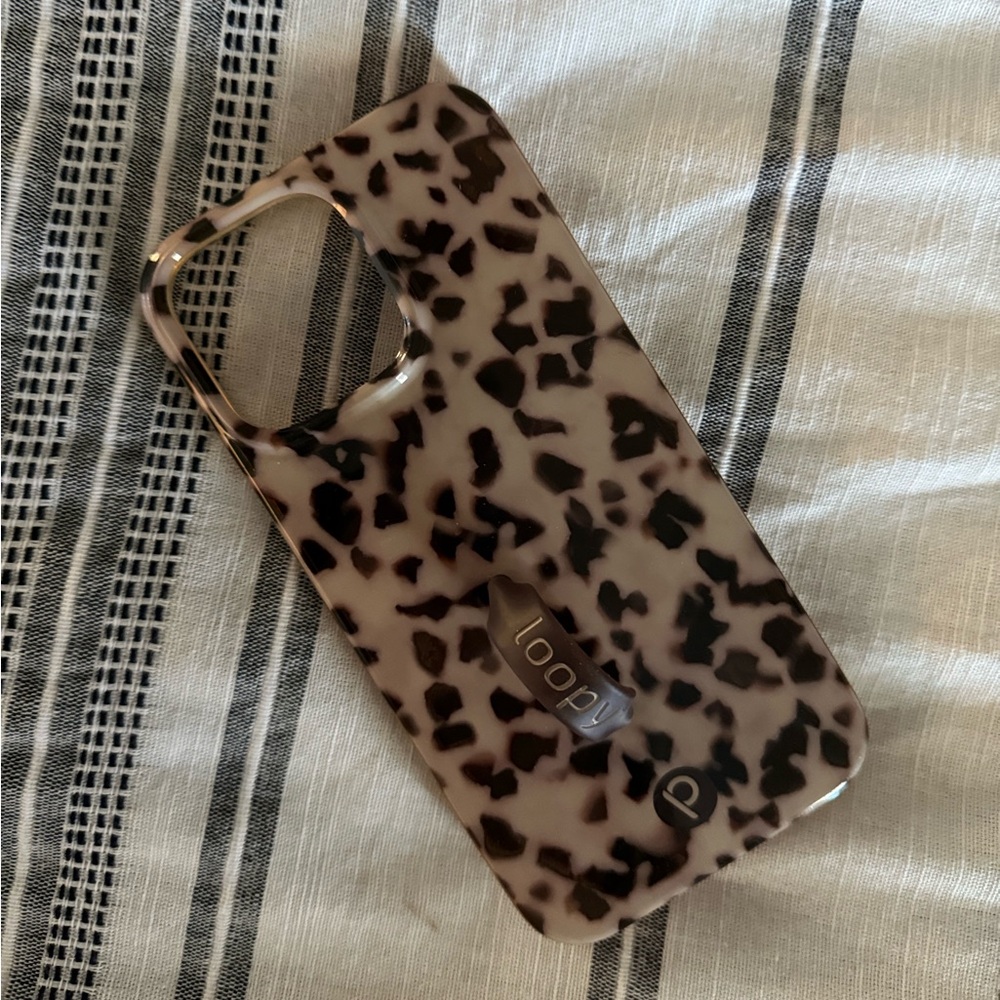 Loopy case tortoise for iPhone 16 pro max EUC